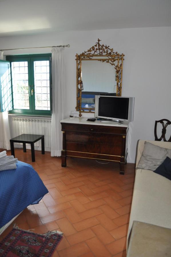 Casale Vicino Al Golf Nazionale Monterosi Exterior foto