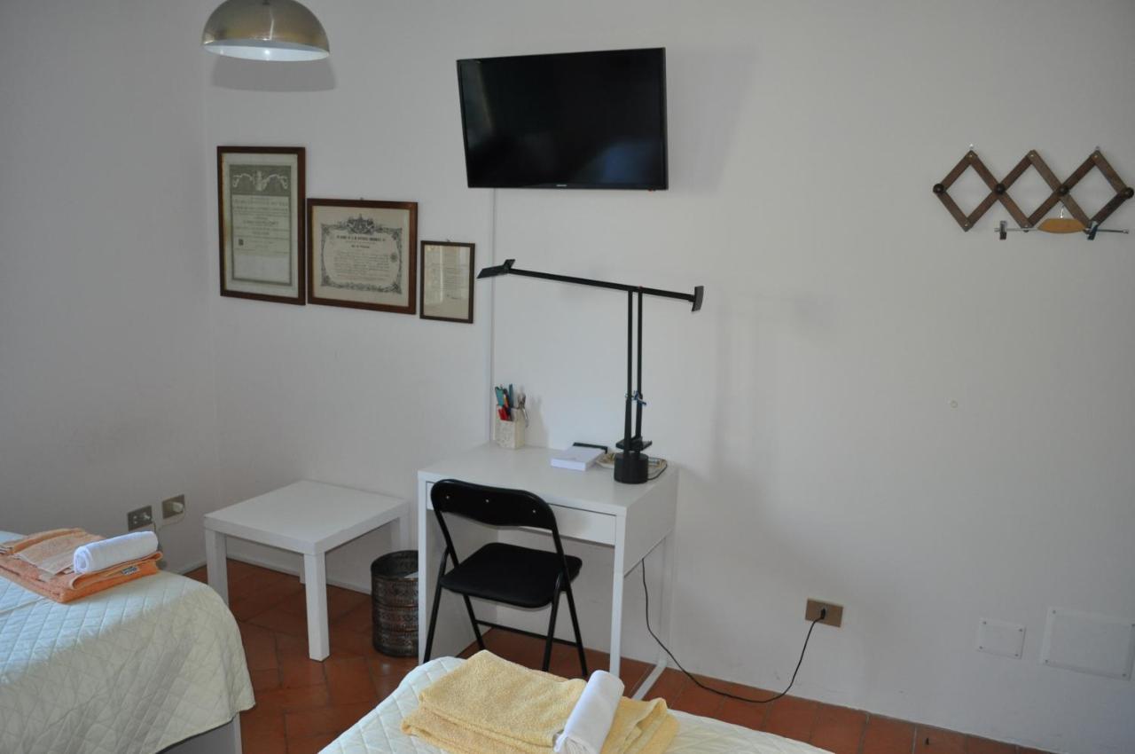 Casale Vicino Al Golf Nazionale Monterosi Exterior foto