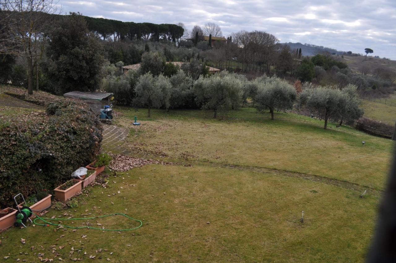 Casale Vicino Al Golf Nazionale Monterosi Exterior foto